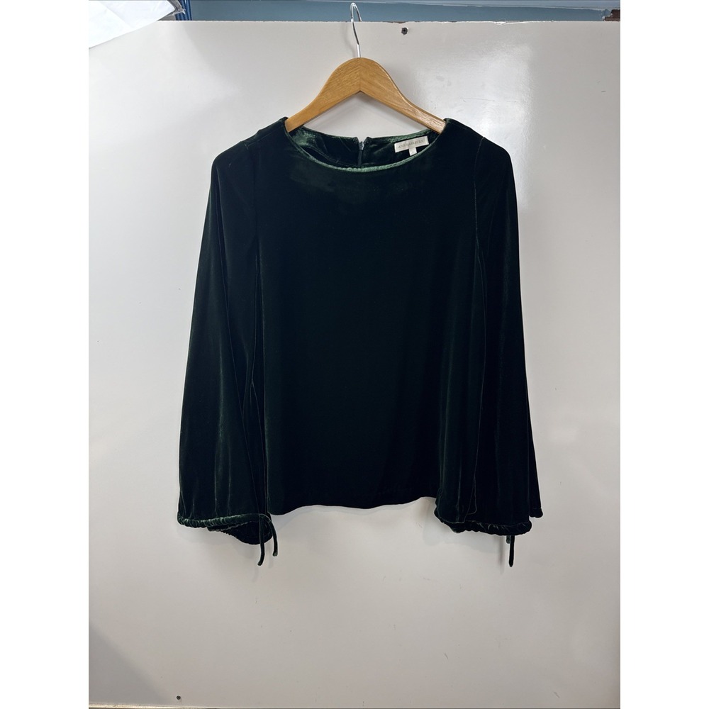 Ann Nashburn Emerald  Green Velvet Long Sleeve Top Round Neckline Tie Cuffs